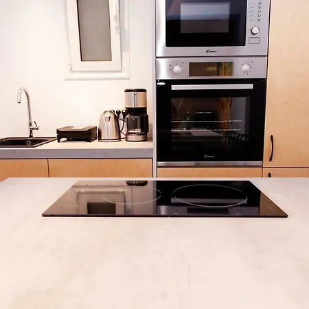 Vouliagmeni Art Micro Loft *