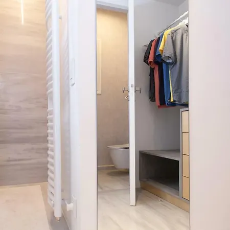 Vouliagmeni Art Micro Loft Apartment Athens