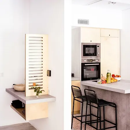 Vouliagmeni Art Micro Loft Apartment