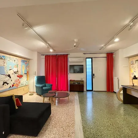 Apartment Vouliagmeni Art Micro Loft Athen